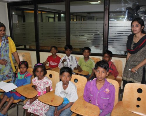 TEACH SLUM CHILDREN AT CIMAGE